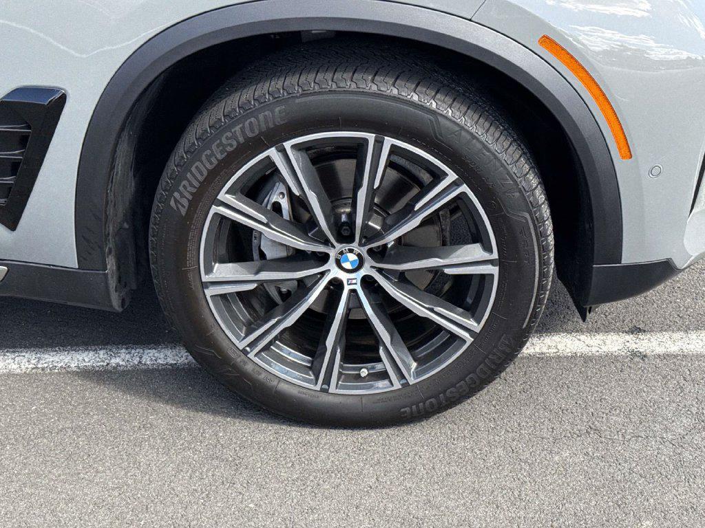 صورة مصغرة 14 لـ 2025 BMW X5 XDRIVE40I