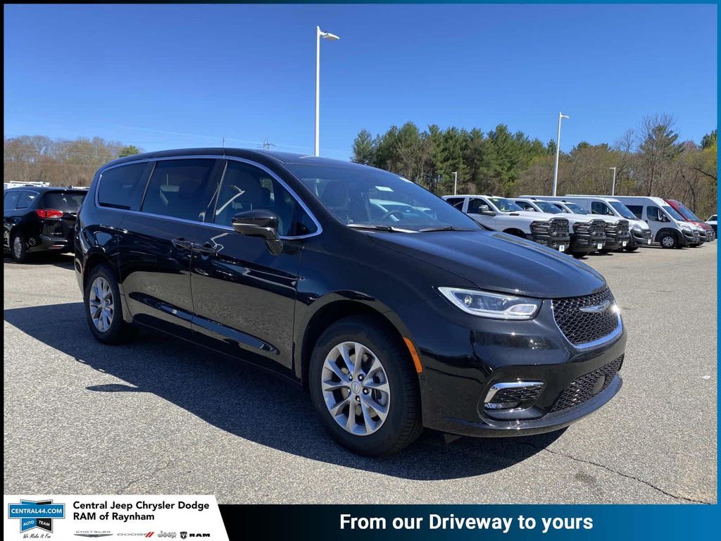 New 2026 Chrysler Pacifica L