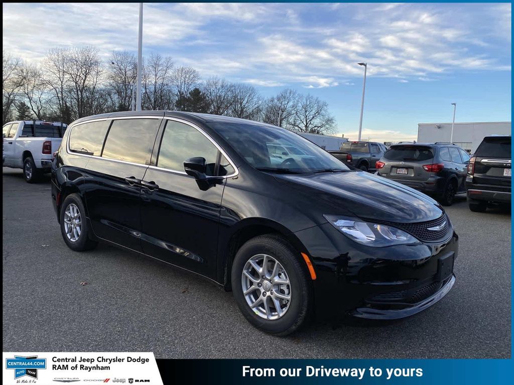 New 2026 Chrysler Voyager LX