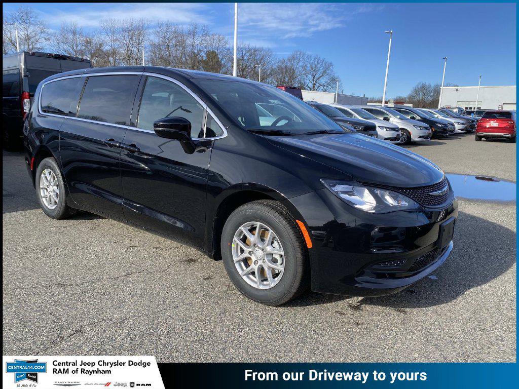 New 2026 Chrysler Voyager LX