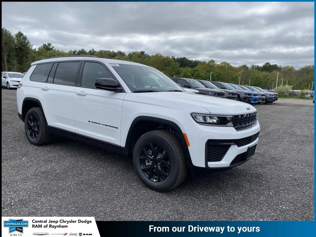 New 2026 Jeep Grand Cherokee L Altitude