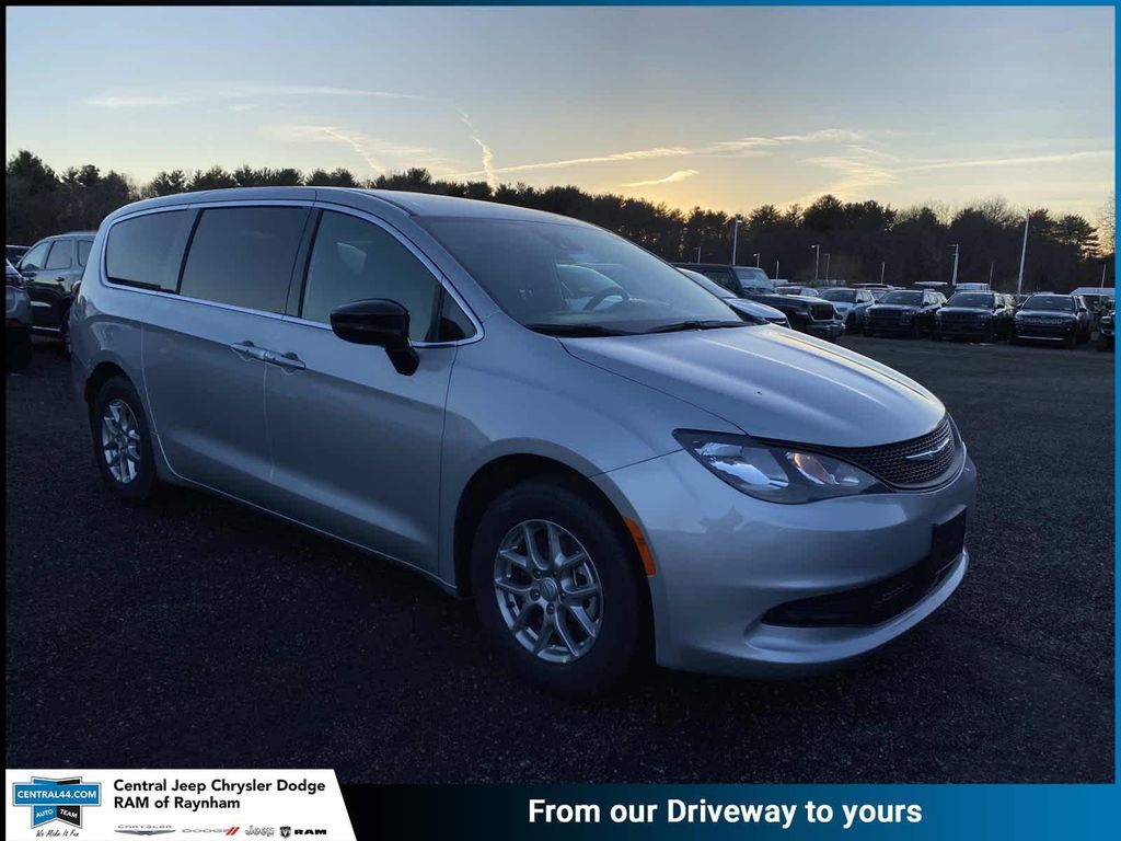 New 2026 Chrysler Voyager LX