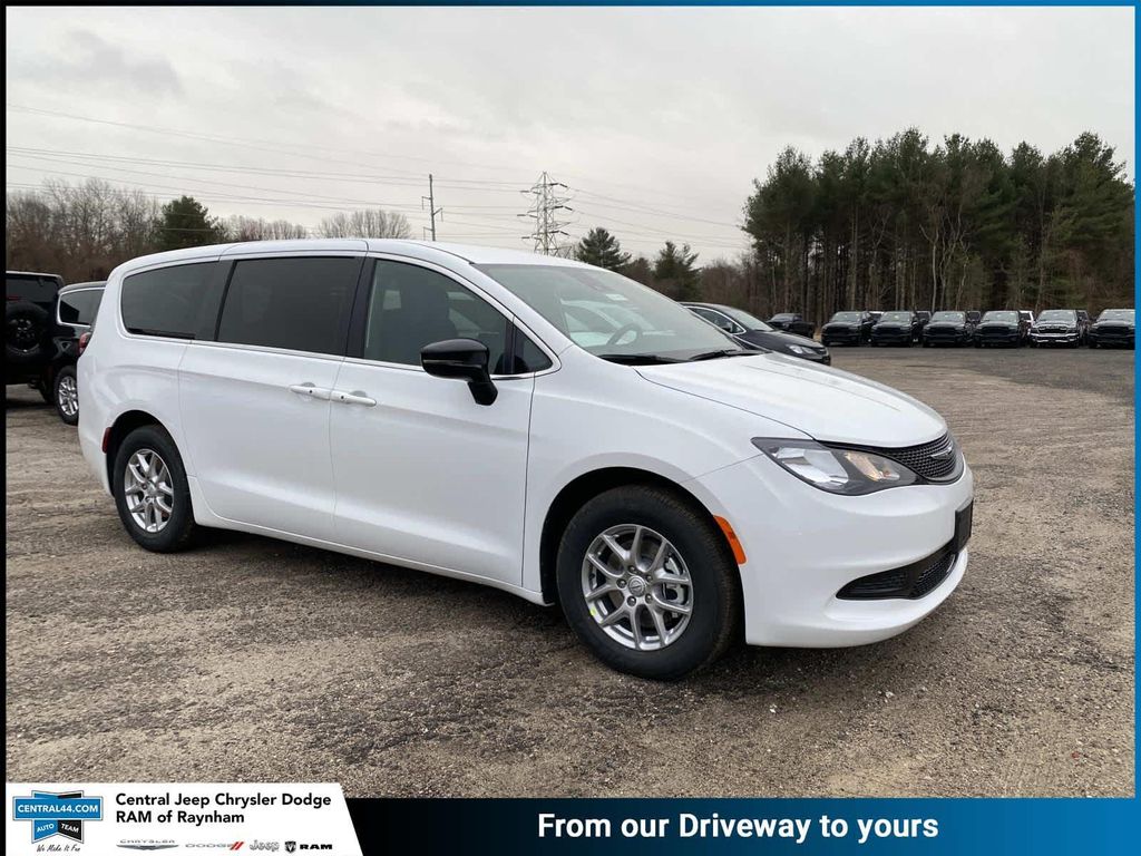 New 2026 Chrysler Voyager LX