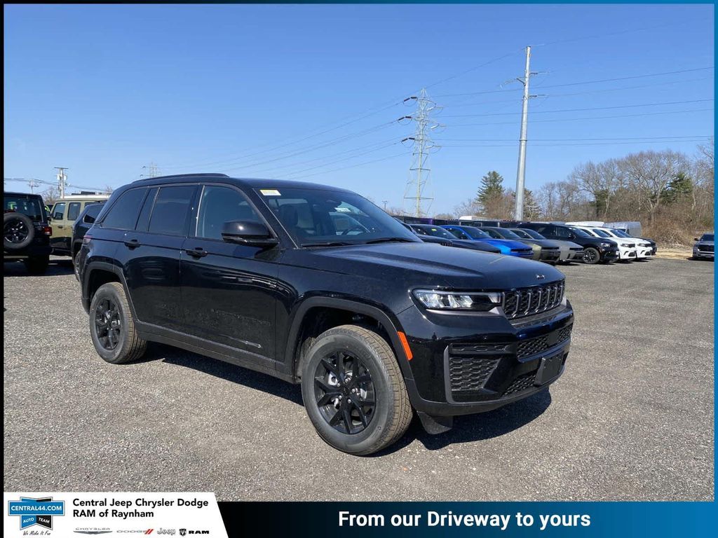 New 2026 Jeep Grand Cherokee Altitude