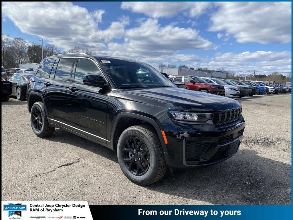 New 2026 Jeep Grand Cherokee Altitude