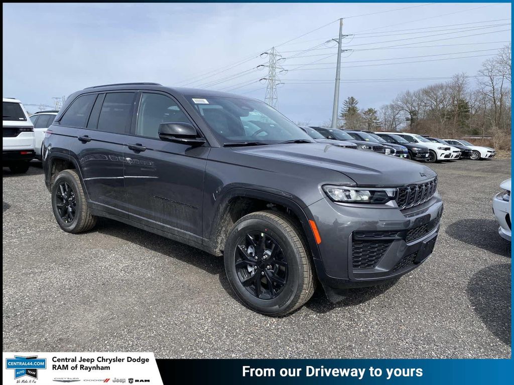 New 2026 Jeep Grand Cherokee Altitude