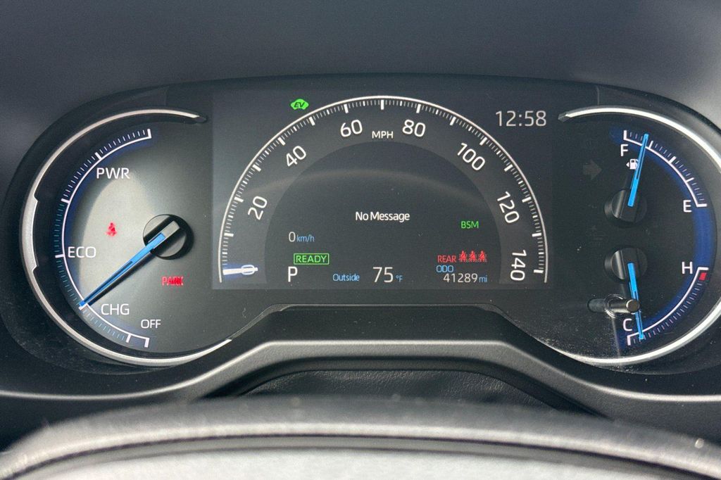 2025 Toyota RAV4 HYBRID XLE 照片 23