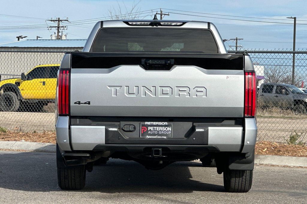 TOYOTA TUNDRA - 5