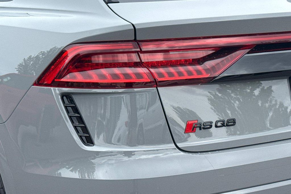 2022 AUDI RS Q8 4.0T — миниатюра 27
