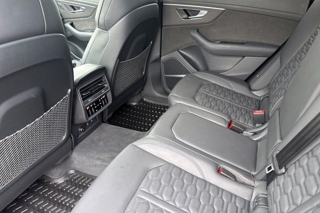 2022 AUDI RS Q8 4.0T — миниатюра 11