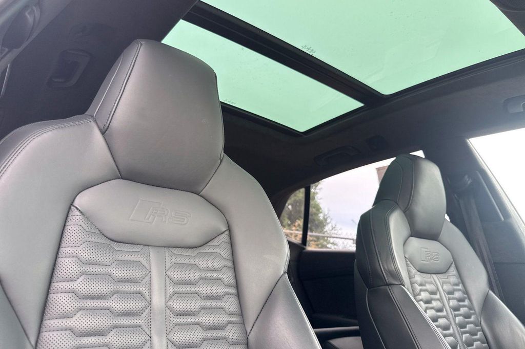 2022 AUDI RS Q8 4.0T — миниатюра 16