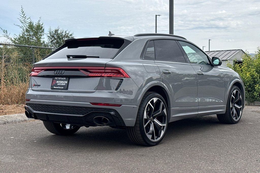 2022 AUDI RS Q8 4.0T — фото 3