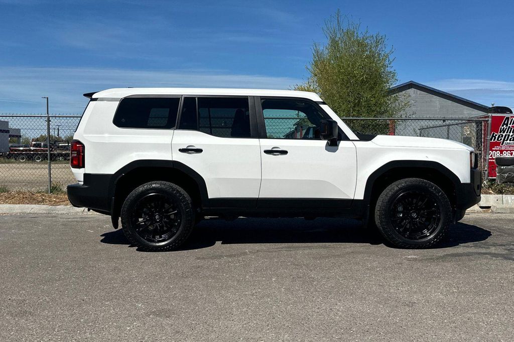 TOYOTA LAND CRUISER - 3