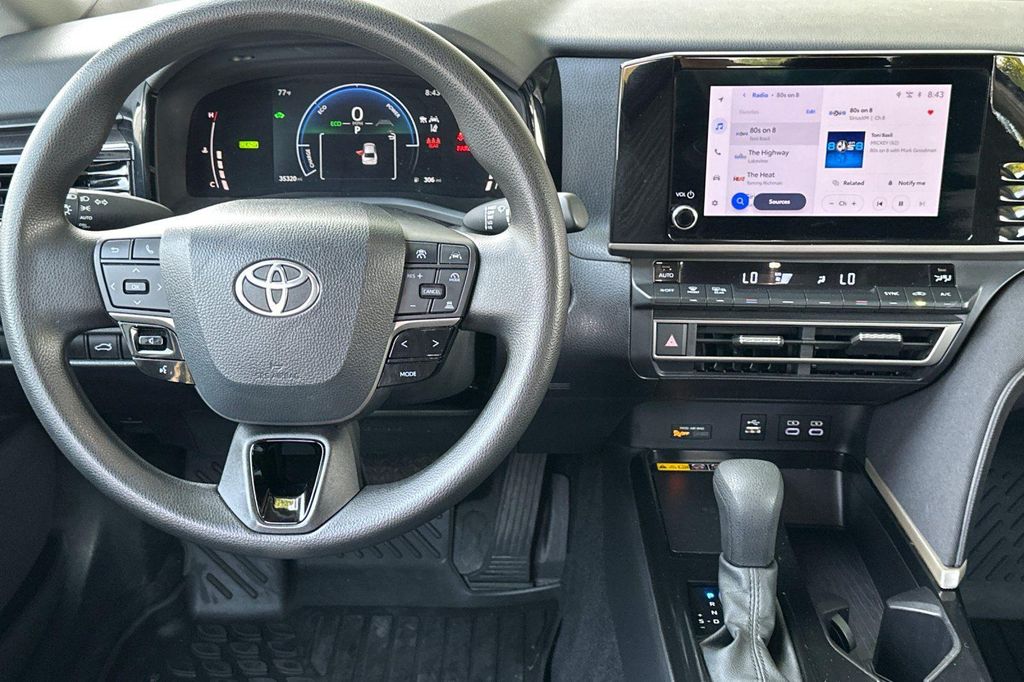 2025 Toyota CAMRY LE 照片 13