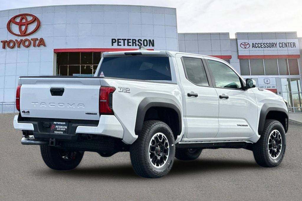 2026 TOYOTA TACOMA HYBRID TRD OFF ROAD — фото 4