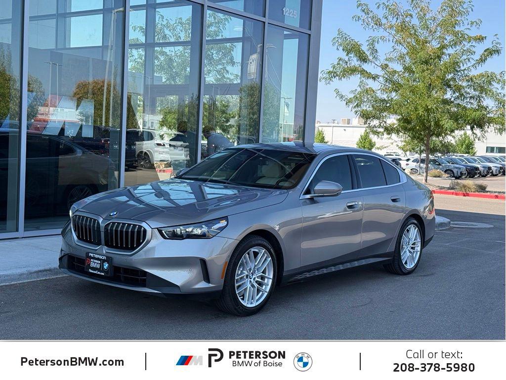 2024 BMW 530 530I 照片 1