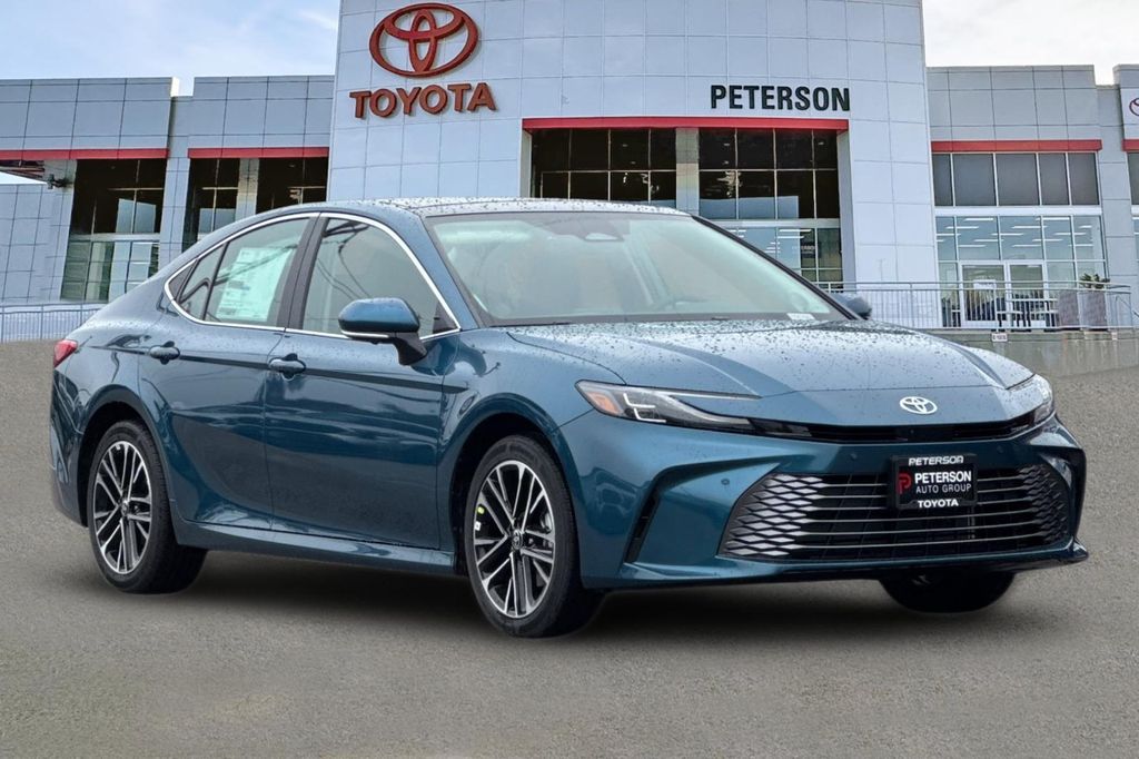 TOYOTA CAMRY - 2
