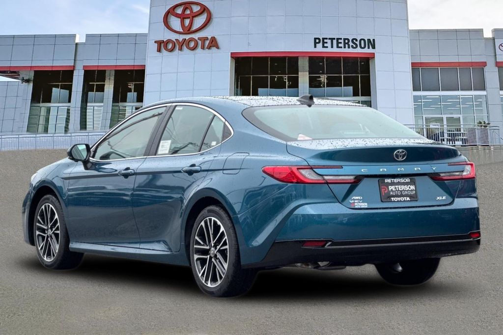 TOYOTA CAMRY - 6