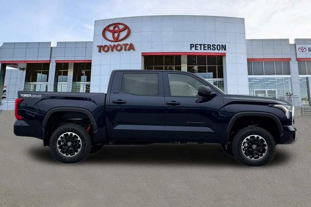 TOYOTA TUNDRA - 3