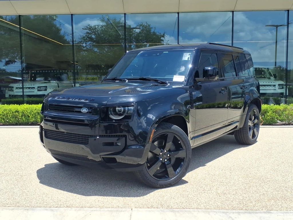 New 2026 Land Rover Defender P400 X-Dynamic SE