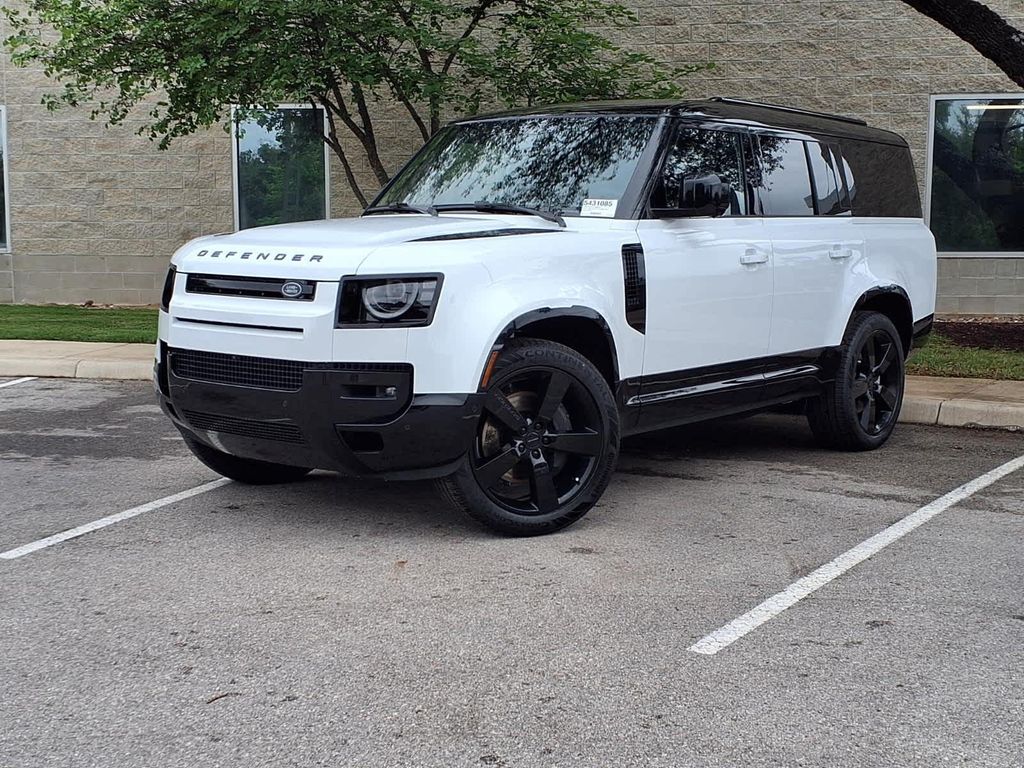 New 2026 Land Rover Defender P400 X-Dynamic SE