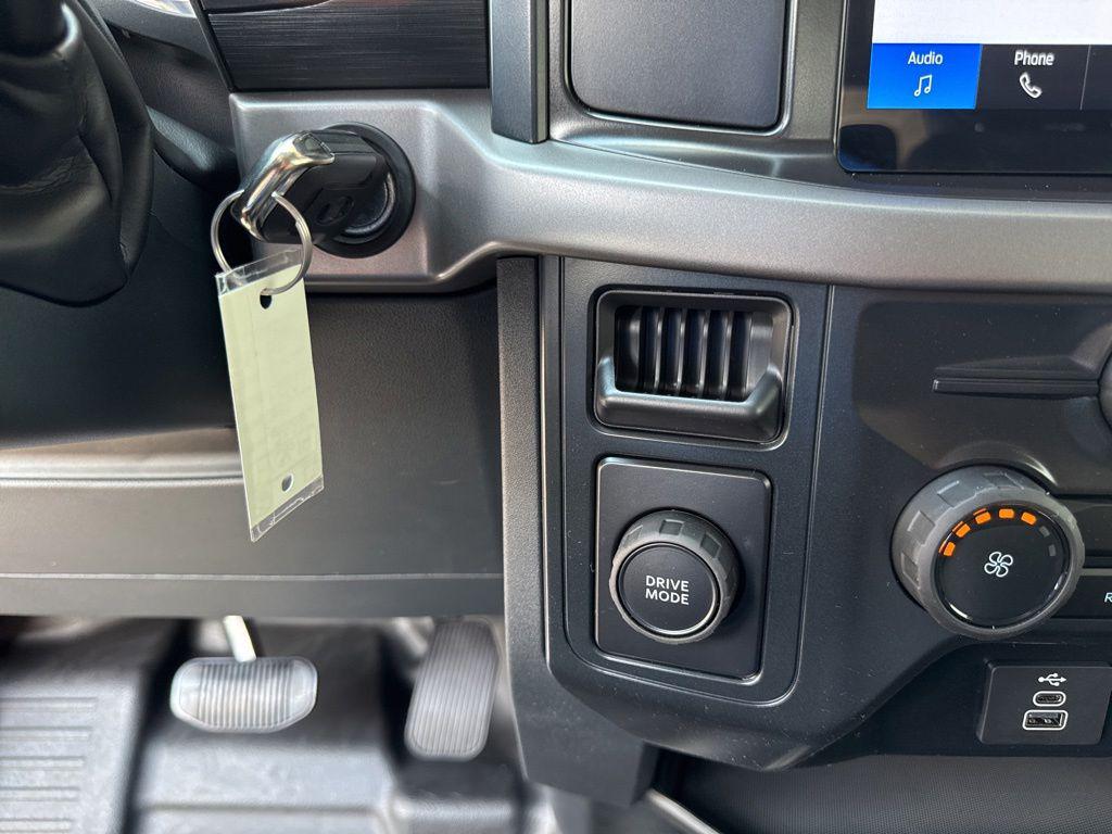 صورة مصغرة 11 لـ 2026 FORD F-150 XL