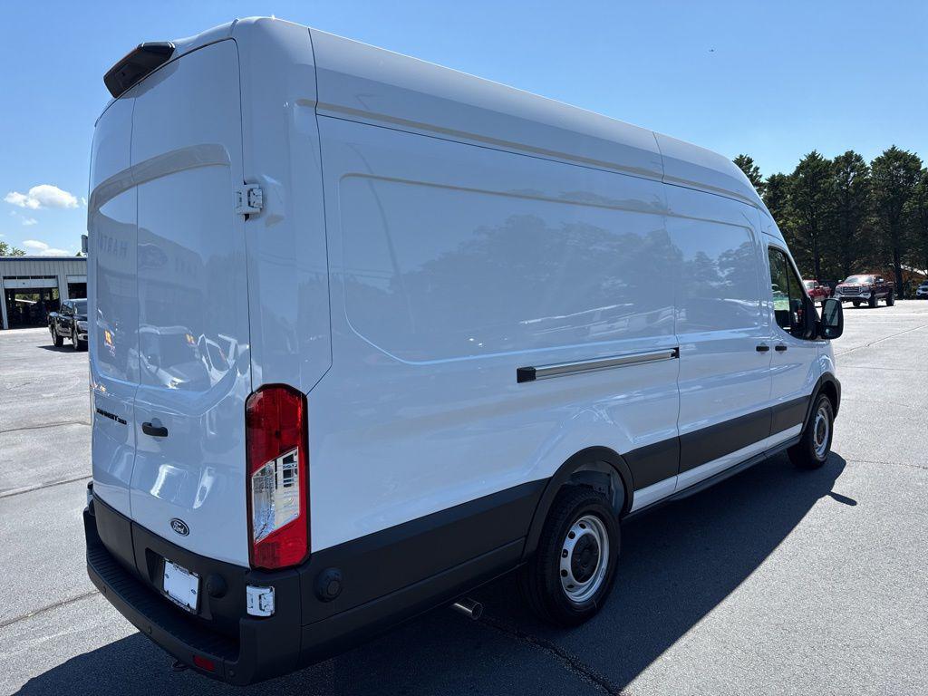 صورة 2 لـ 2026 FORD TRANSIT-350 BASE