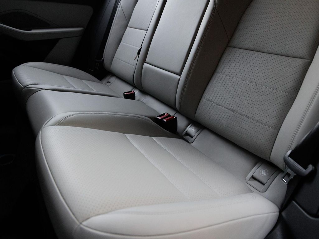 صورة مصغرة 25 لـ 2026 Porsche MACAN MACAN ELECTRIC