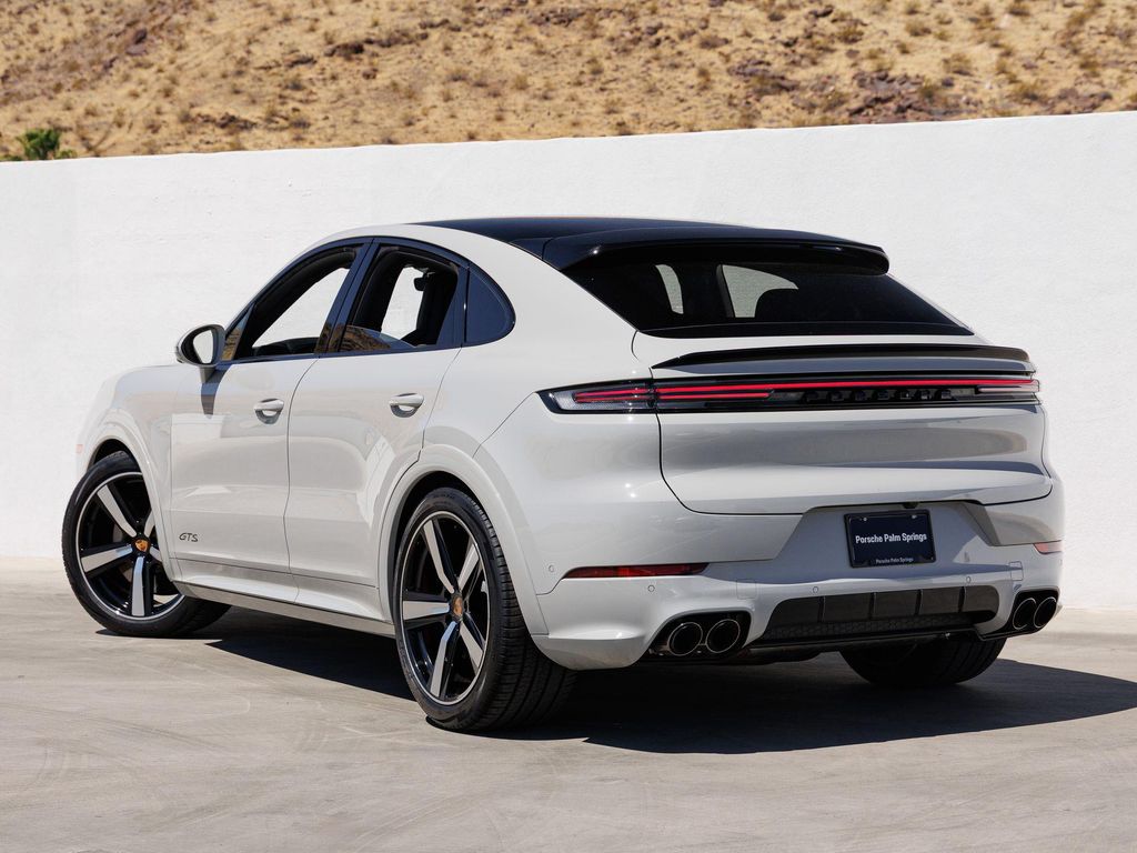 PORSCHE CAYENNE GTS - 3