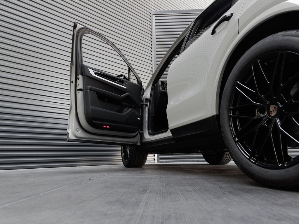 صورة مصغرة 13 لـ 2026 Porsche CAYENNE