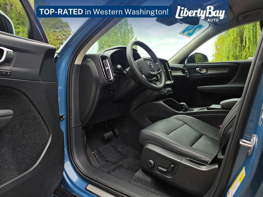 صورة 10 لـ 2024 Volvo XC40 B5 CORE