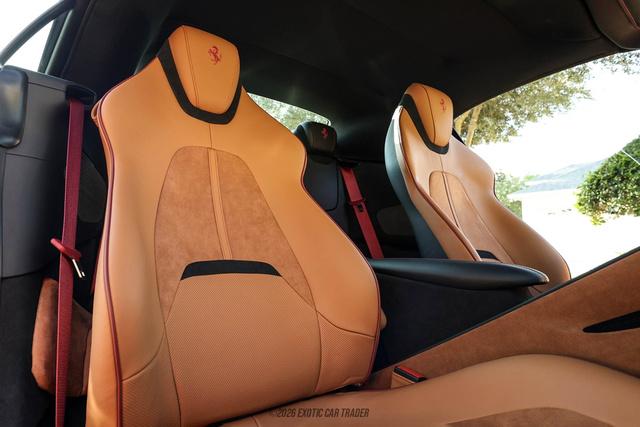 صورة 46 لـ 2025 Ferrari ROMA SPIDER SPIDER