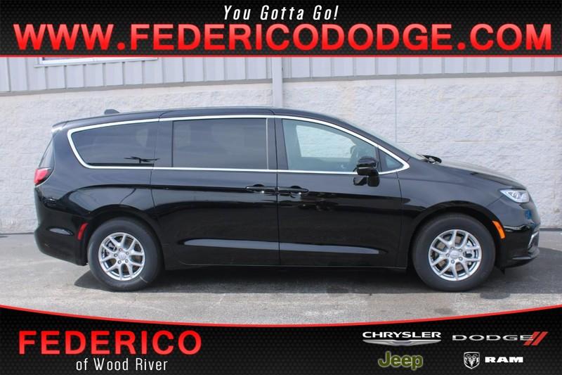 New 2026 Chrysler Pacifica Select FWD