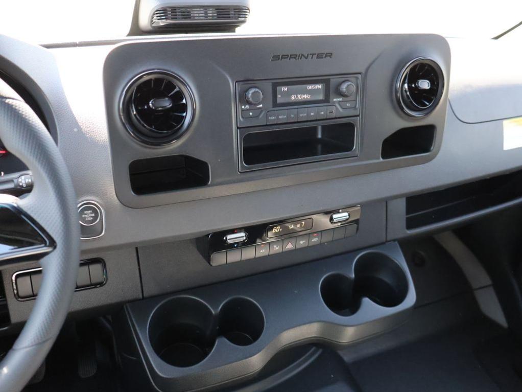2026 Mercedes-BENZ SPRINTER 2500 144 WB 缩略图 23