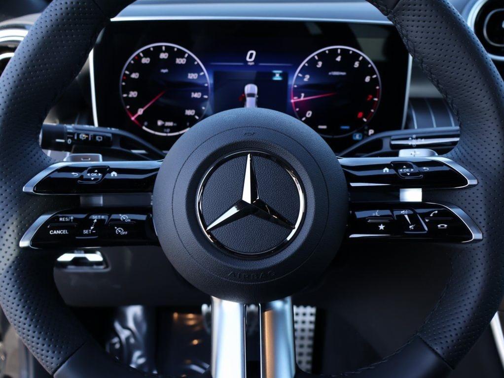 2026 Mercedes-BENZ GLC — миниатюра 32