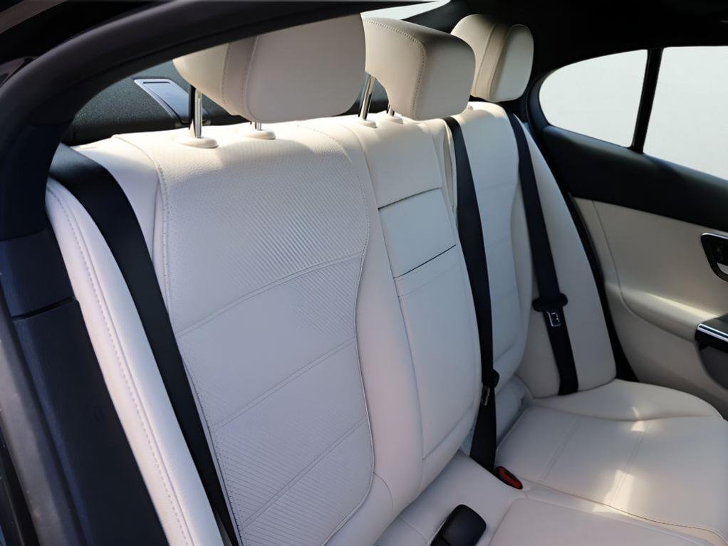 2026 Mercedes-BENZ C-CLASS 缩略图 12