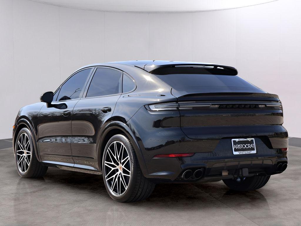 2025 Porsche CAYENNE GTS 照片 3