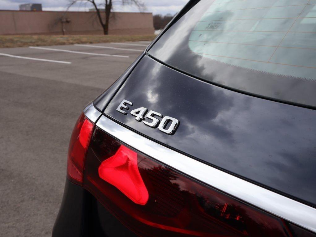 MERCEDES-BENZ E-CLASS - 9