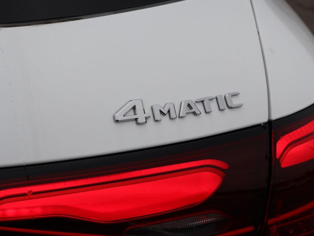 MERCEDES-BENZ GLC - 9