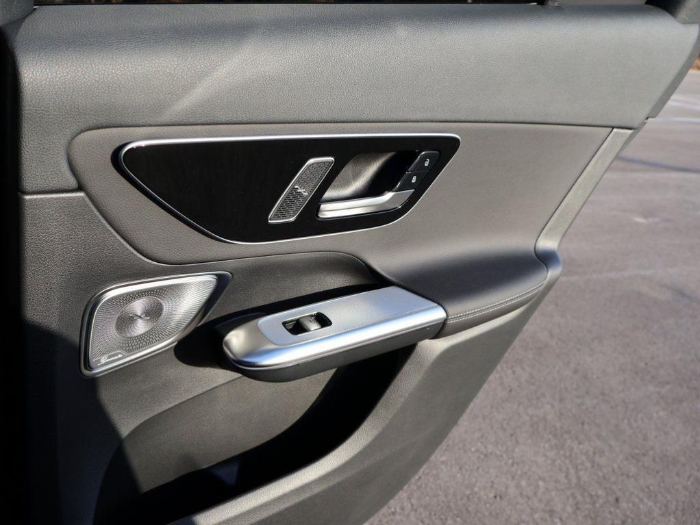 2026 Mercedes-BENZ GLC — миниатюра 16