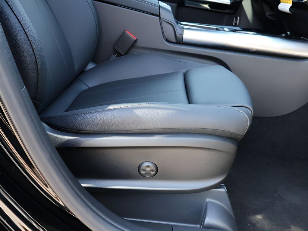 MERCEDES-BENZ GLA - 10