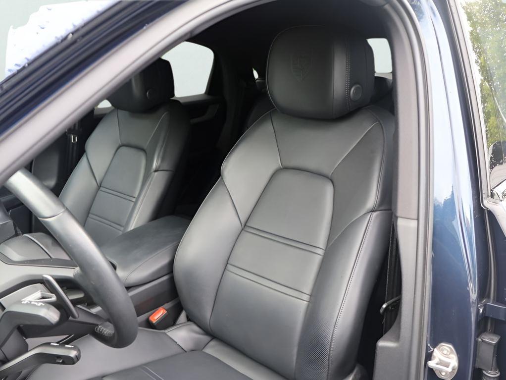 صورة 5 لـ 2024 Porsche CAYENNE S COUPE AWD
