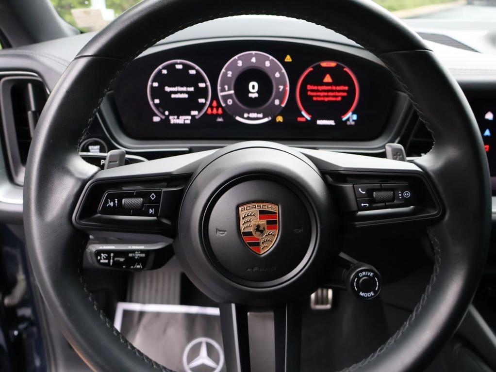 صورة 29 لـ 2024 Porsche CAYENNE S COUPE AWD