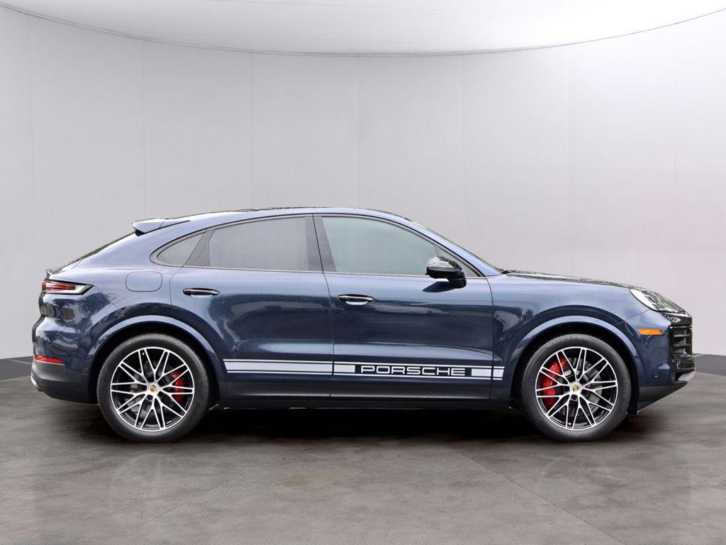 صورة 8 لـ 2024 Porsche CAYENNE S COUPE AWD