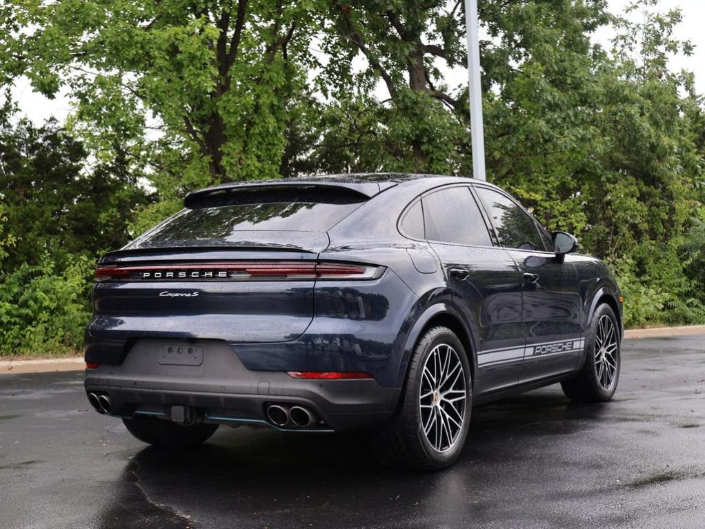 2024 Porsche CAYENNE S COUPE AWD — фото 8