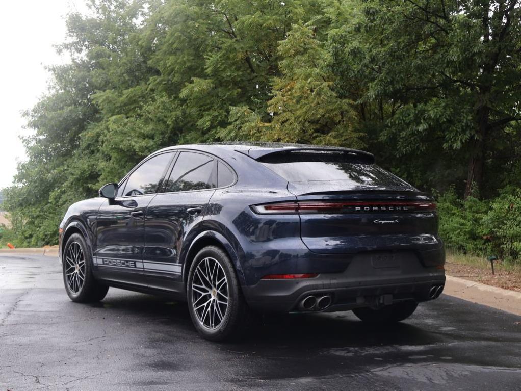 2024 Porsche CAYENNE S COUPE AWD — фото 3