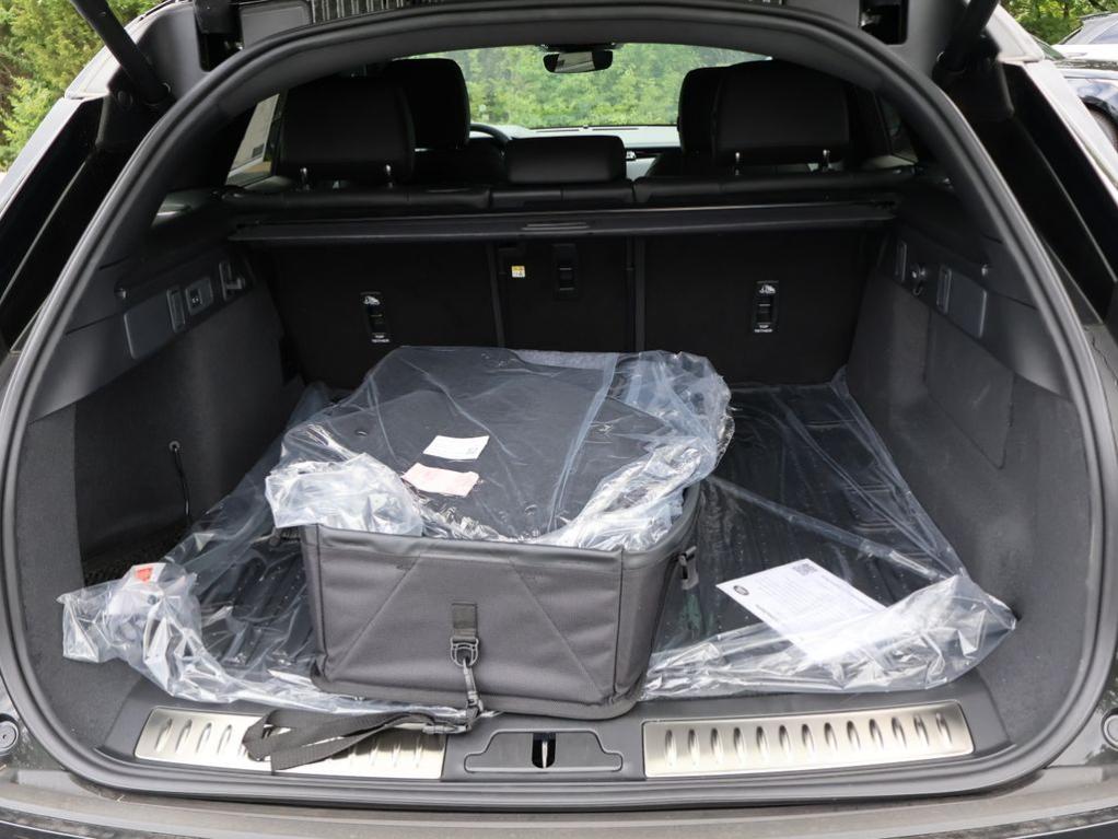 صورة مصغرة 15 لـ 2026 LAND Rover RANGE ROVER VELAR P400 DYNAMIC SE