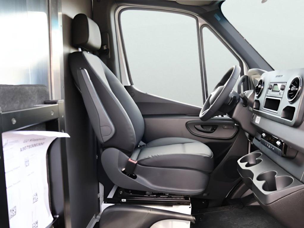 2026 Mercedes-BENZ SPRINTER 2500 144 WB 缩略图 11