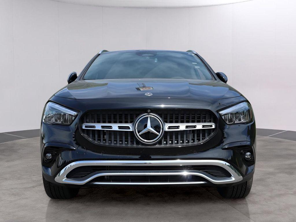 MERCEDES-BENZ GLA - 2
