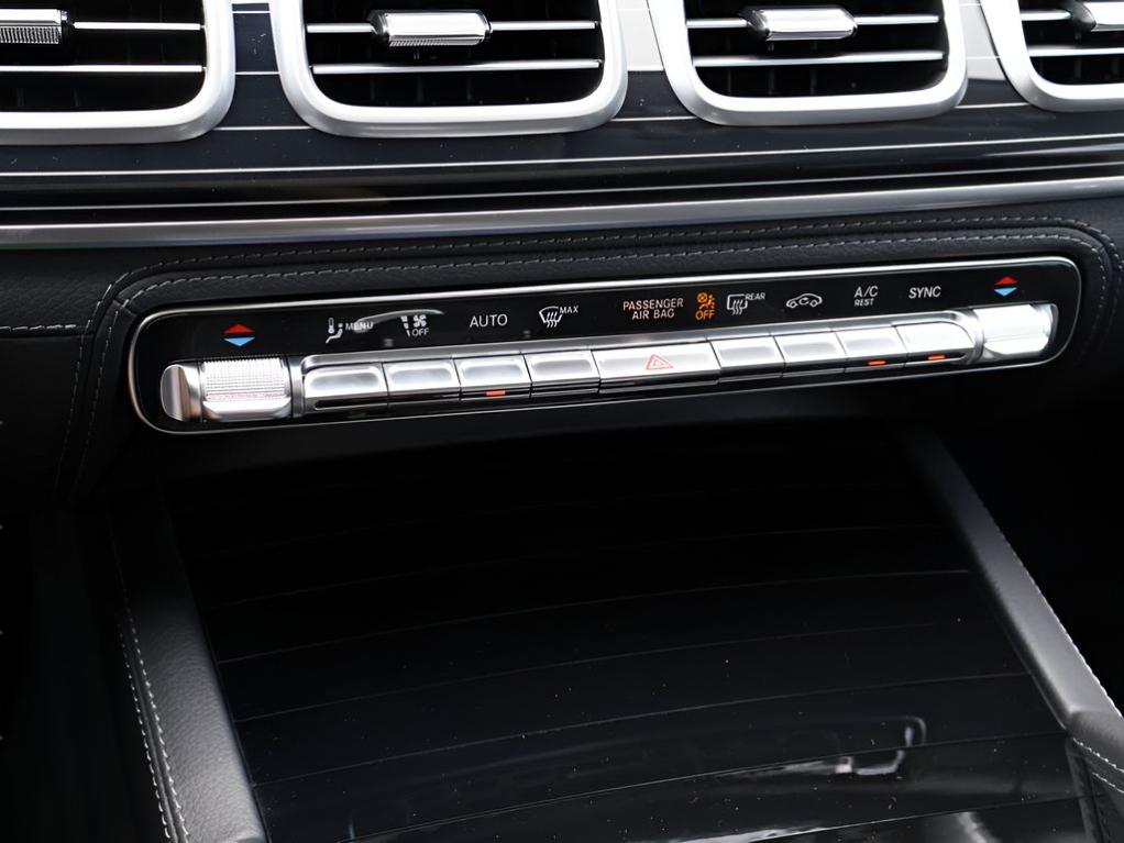 2026 Mercedes-BENZ GLE — миниатюра 25